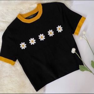 Forever 21 Daisy Knit Crop Top